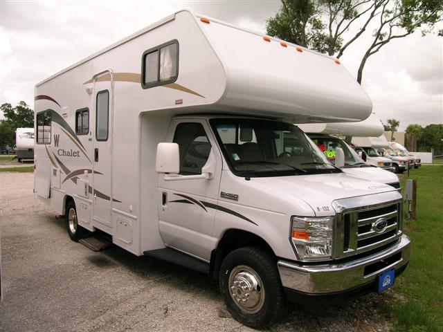 Used 2009 Winnebago Chalet 24VR Class C For Sale